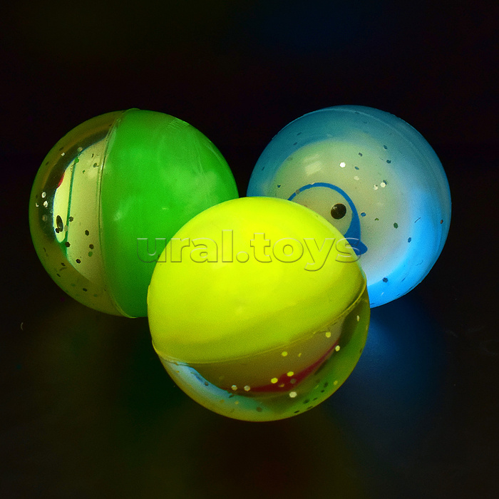 Мяч "Пингвины" (4,5 см), со светом, в тубе